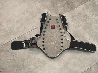 Espaldera Dainese Talla M