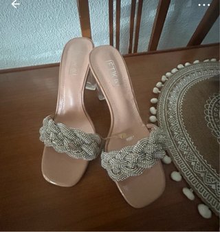 Sandalias ETIKA Beige con Brillantes,