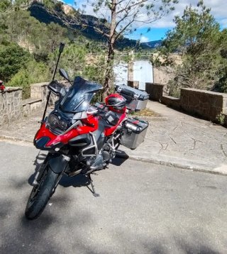 BMW R 1200 GS Adventure Roja