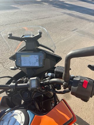 KTM 390 Adventure Negra y Naranja
