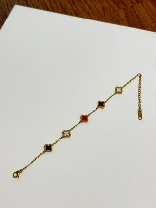 Pulsera tréboles esmaltados oro acero inoxidable