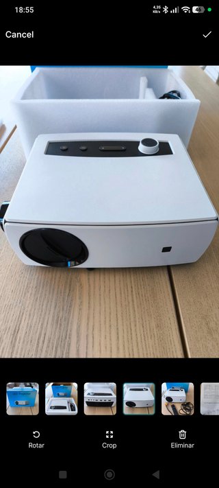 Proyector LED Full HD con WiFi