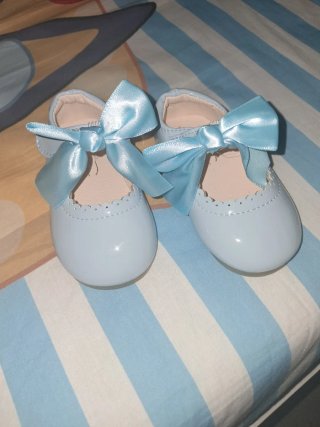 Zapatos niña azul con lazo