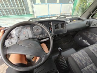 Nissan Atleon 2000