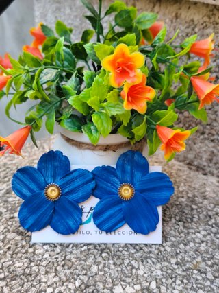 Pendientes Flor Azul Klein Arcilla Polimérica