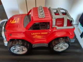 Coche todoterreno Legion Poliesie