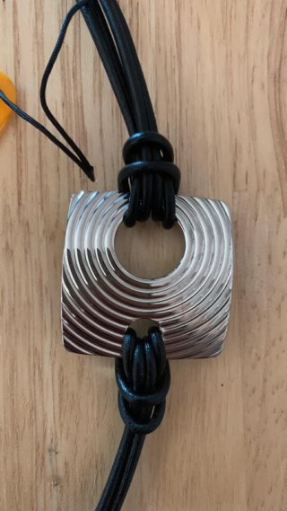 Pulsera LOTUS Cuero y Plata