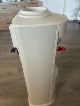 Dispensador de agua fría y caliente