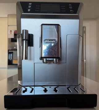 Delonghi ECAM 550.85.MS PrimaDonna Class Brand