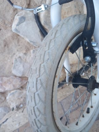 Bicicleta infantil Juguettos blanca