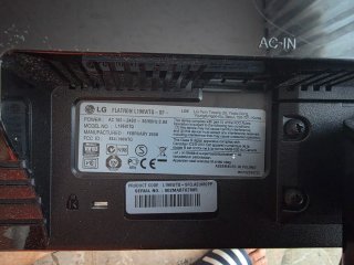 Monitor LG FLATRON L196WTQ-SF gris y negro