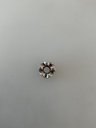 Abalorio Pandora con piedras crema
