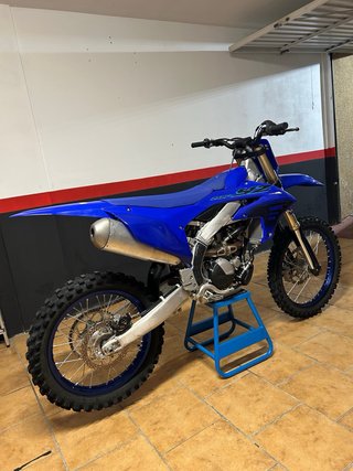 Yamaha YZF 250 2024 - 20 Horas