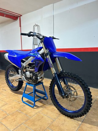 Yamaha YZF 250 2024 - 20 Horas