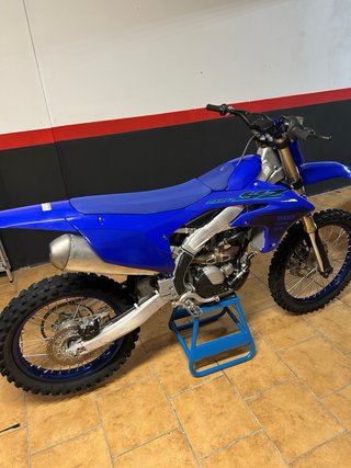Yamaha YZF 250 2024 - 20 Horas