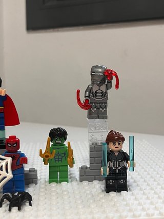 Tipo Lego Superhéroes Marvel y Superman