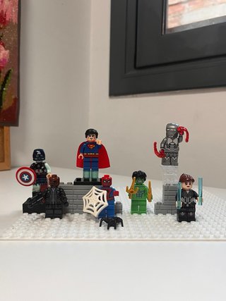 Tipo Lego Superhéroes Marvel y Superman