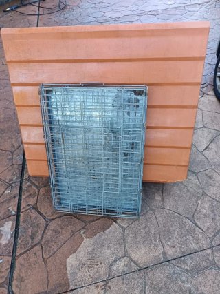 Caseta y jaula para mascotas