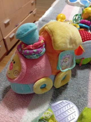 Tren de peluche para bebé