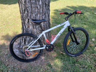 Bicicleta Rockrider 24 Blanca
