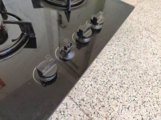 Placa de Gas Beko Cristal Negro 4 Fuegos