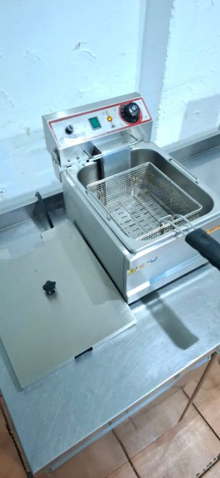 Freidora Industrial 8L 3KW