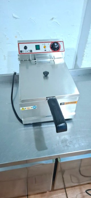 Freidora Industrial 8L 3KW