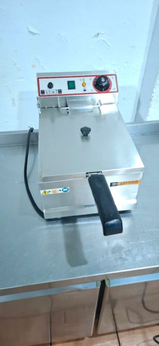 Freidora Industrial 8L 3KW