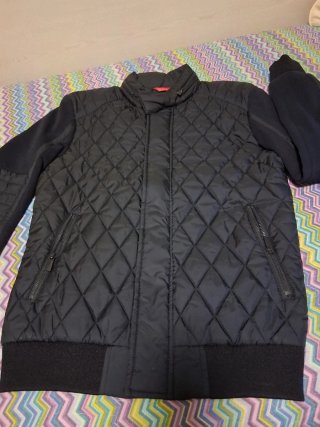 Chaqueta Zara Hombre Azul. Acolchada.