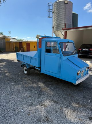 Motocarro azul