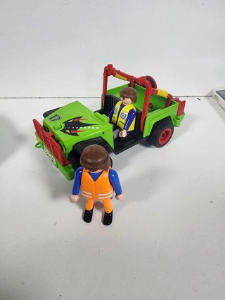 Coche Playmobil con figuras