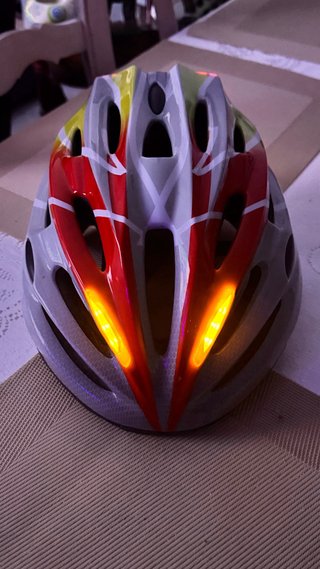 Casco y protecciones infantiles