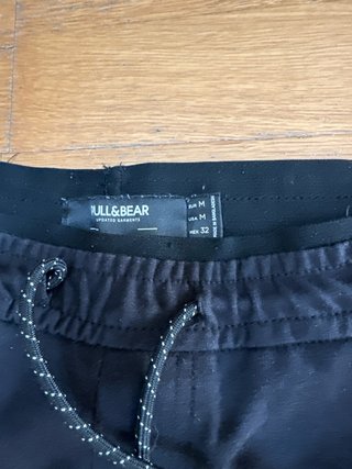 Pantalón chándal Pull&Bear negro