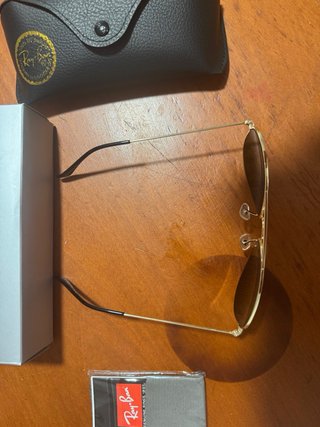 Gafas de sol Ray-Ban Aviator doradas y negras