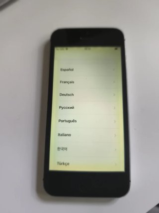 Apple iPhone SE 16GB Space Gray