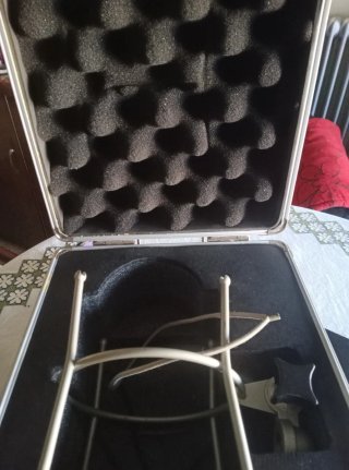 Micrófono de cinta CAD