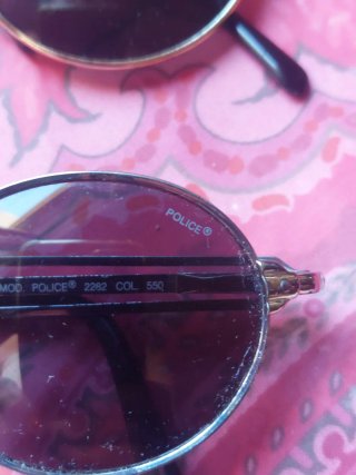Lote de gafas de sol y fundas