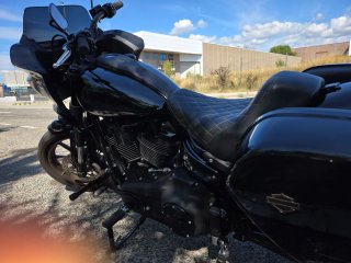 Harley Davidson Low Rider ST Negra