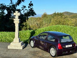 Renault Clio V6 1/18