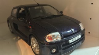 Renault Clio V6 1/18