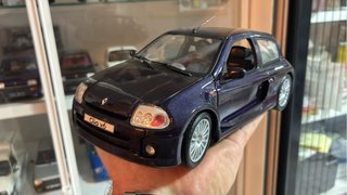Renault Clio V6 1/18
