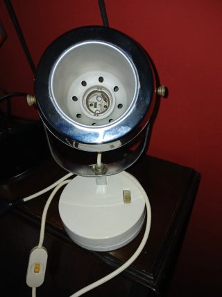 Lampada da tavolo design space age balleye