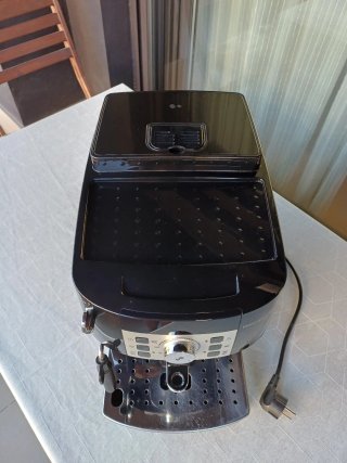 Cafetera DeLonghi Magnifica S Automática