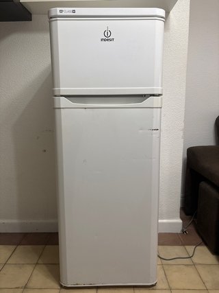 Frigorífico Indesit con congelador