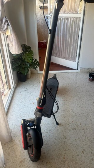 Patinete Cecotec casi nuevo, poco uso