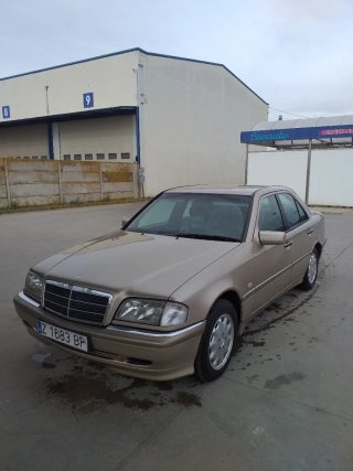 Mercedes-Benz Clase C 2000