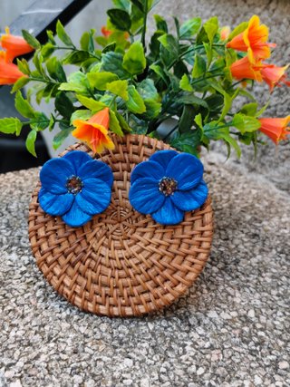 Pendientes Flor Azul con Piedras Vidrio Arcil
