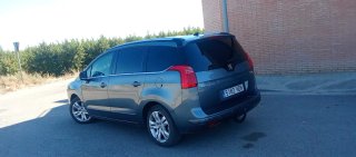 Peugeot 5008 2011