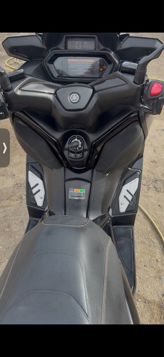 Yamaha XMAX 300 Negra