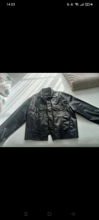 Chaqueta cuero polipiel negra es gendecita